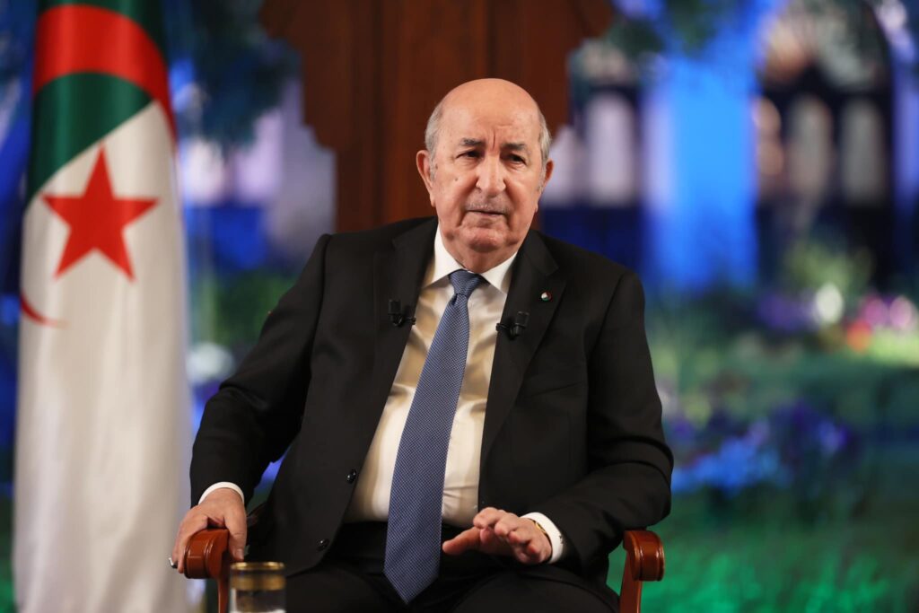 الجزائر في عزلة: اتهامات بدعم الإرهاب وتآكل الدعم الدولي لأطروحة الانفصال