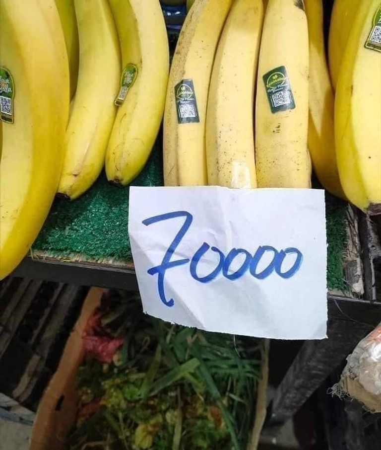الموز يختفي من الأسواق الجزائرية.. 2000 دينار للكيلوغرام والجزائريون يكتفون بالنظر إليه!
