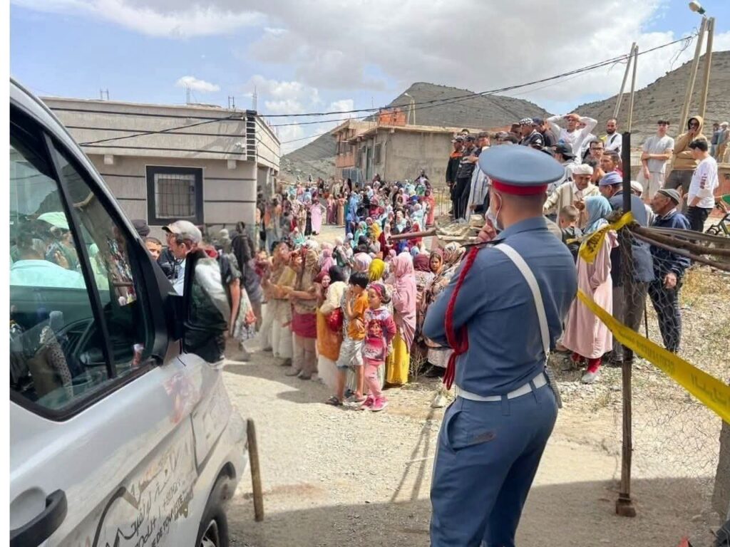 مأساة في ميدلت.. قتل زوجته وابنه داخل المنزل ثم أنهى حياته